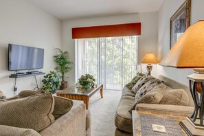 公寓客房, 多張床 (Martin's Windsor Hills Condo) | 客廳