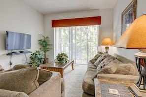 Condo, Multiple Beds (Martin's Windsor Hills Condo) | Living room