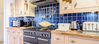 Apartment 1 - UK32244