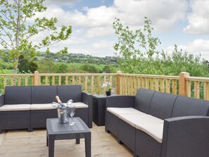 Property grounds - 3 bedroom accommodation in Barrow, near Clitheroe (Barrow, near Clitheroe)