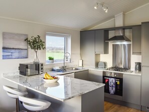 Dishwasher, cookware/dishes/utensils