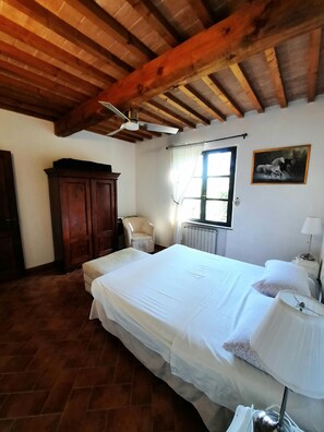 1 bedroom, iron/ironing board, WiFi