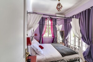4 makuuhuonetta, silitysrauta/-lauta, Wi-Fi