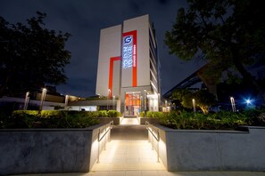 Front of property - Golden Tower Express Berrini by Fênix Hotéis (São Paulo)