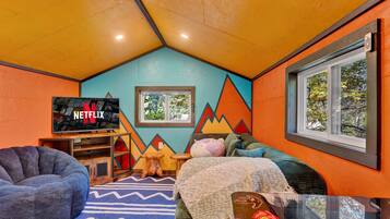 Télévision, jeux vidéo, chaîne hi-fi