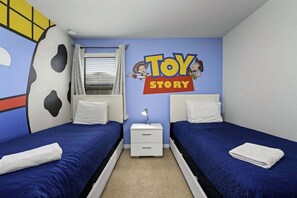 9 bedrooms, iron/ironing board, WiFi, bed sheets