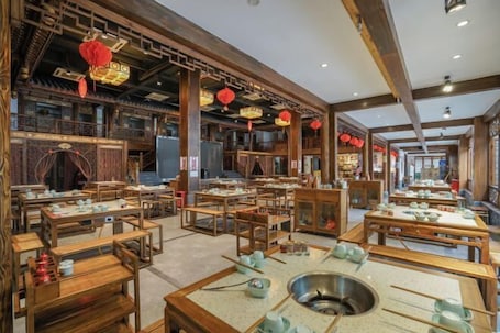 Restaurant. Garden Hotel