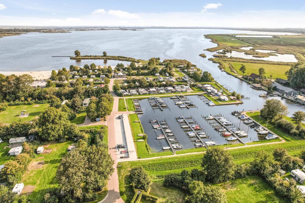 3 bedroom accommodation in Kropswolde