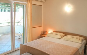 1 bedroom, free WiFi, bed sheets