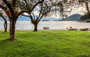 Property grounds - Cozy apartment in Blace with house sea view (Blace)