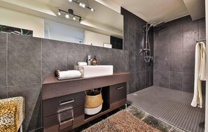 Badewanne, Haartrockner