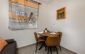 Dining - Gorgeous apartment in Barbat na Rabu (Barbat na Rabu)