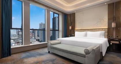 Tianhai International Hotel (Changsha Gaoxin District Meixi Lake park)