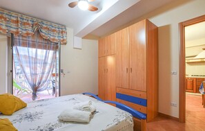 2 Schlafzimmer, Reisekinderbett, kostenloses WLAN