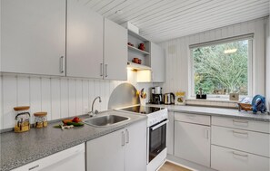 Køleskab, ovn, kogeplade, opvaskemaskine