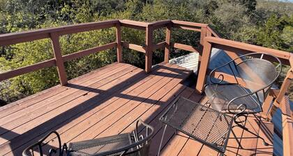 Relaxing Getaway at The Siesta Cabin, Pet Friendly