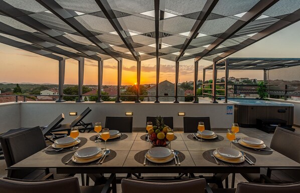 Outdoor dining