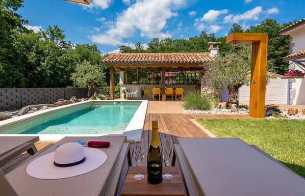 Pool - Amazing home in Mucici with kitchen (Mucici)