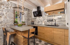 Refrigerador, microondas, parrilla de estufa y lavavajillas 