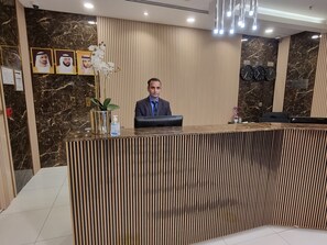 Reception - Vista City Hotel (Dubai)
