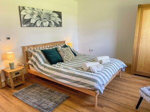 2 habitaciones, wifi gratis y ropa de cama 