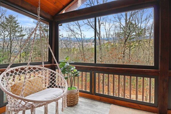 Interior - Lux 4BR Cabin near Bear Claw Vineyard , Hot Tub, Game Room, and Mins to Downtown (Blue Ridge)
