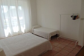 1 bedroom, bed sheets - S241 - Sirolo, two-room apartment completely renovated (Coppo)