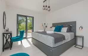 3 Schlafzimmer, Reisekinderbett, kostenloses WLAN, Bettwäsche