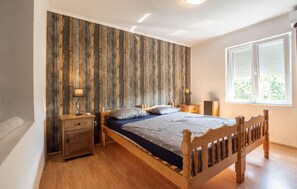 3 عدّة غرف نوم وواي فاي مجانًا وملاءات أسرّة