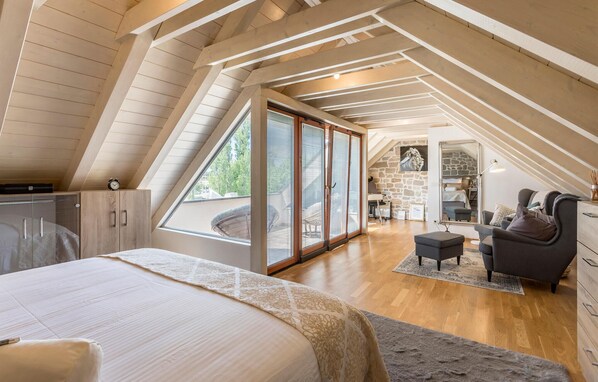 3 bedrooms, free WiFi, bed sheets