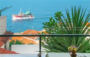 Property grounds - Beautiful apartment in Podgora (Podgora)