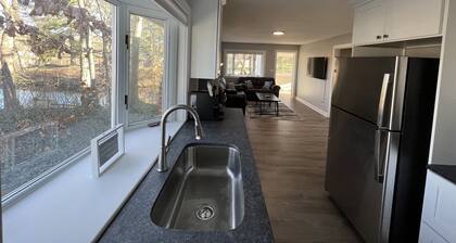 The Lakeside Cottage in Stow!