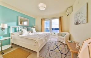 2 slaapkamers, een strijkplank/strijkijzer, reisbedje, gratis wifi