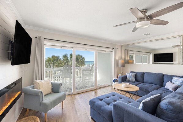 TV connectée, cheminée, baby-foot