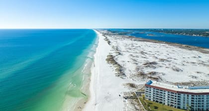 5 STAR BEACH FRONT RENOVATED TOWNHOME with BEACH SERVICE on Okaloosa Island