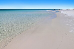 On the beach, sun-loungers, beach towels - 5 STAR BEACH FRONT RENOVATED TOWNHOME with BEACH SERVICE on Okaloosa Island (Fort Walton Beach)