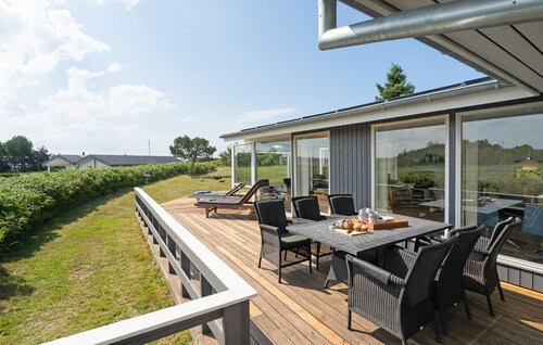Awesome home in Millinge with WiFi