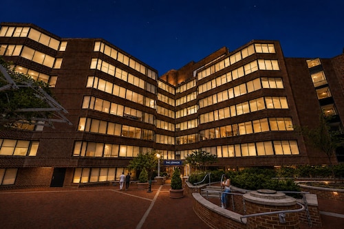 Global Luxury Suites at Georgetown
