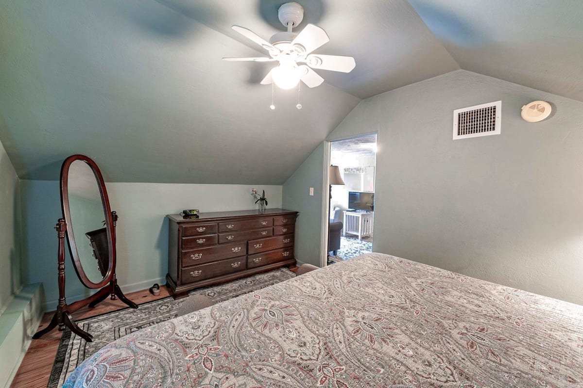 Hideaway, Not Pet Friendly | 1 bedroom, desk, blackout drapes, iron/ironing board