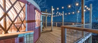 Cherry Blossom Yurt on Lookout Mountain