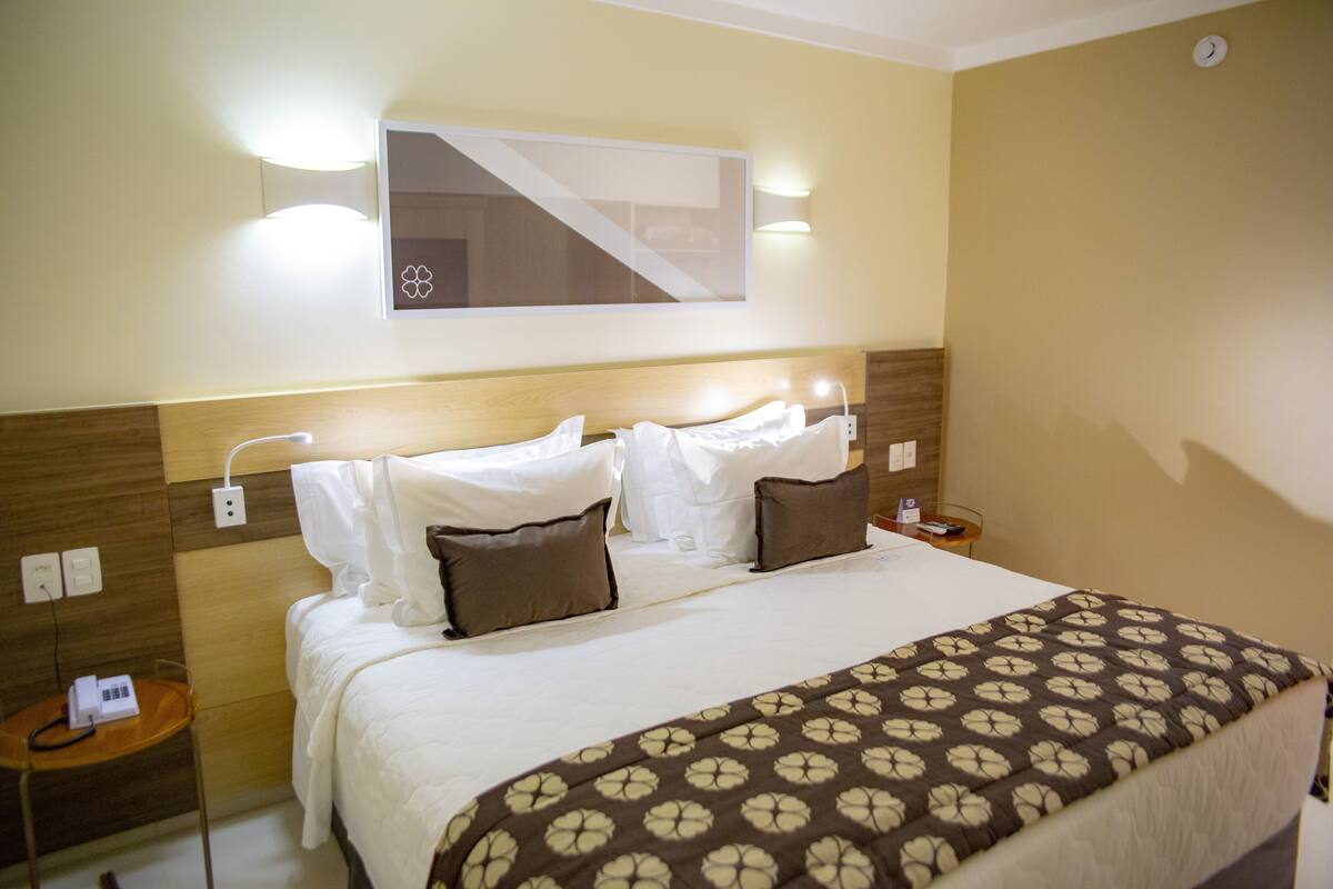 In-room safe, iron/ironing board, free WiFi, bed sheets