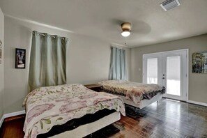 3 Schlafzimmer, Bügeleisen/Bügelbrett, kostenloses WLAN, Bettwäsche