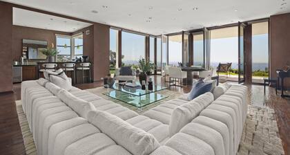 Luxurious Trousdale Estate with Expansive Grounds