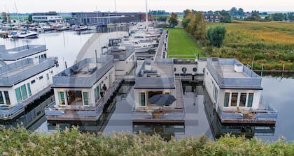Erstaunliches Schiff in Aalsmeer