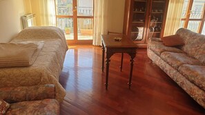 2 室のベッドルーム、アイロン / アイロン台、ベッドシーツ