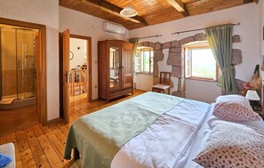 1 bedroom, WiFi (free), bed sheets