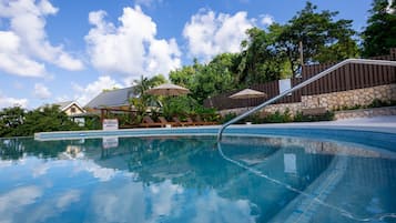 Piscina all'aperto