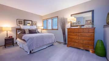 2 bedrooms, iron/ironing board, travel crib, free WiFi