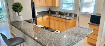 RustlingLeaves.Kg&Qn.2ndFlrGarageLaundry