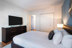 Unclassified image, 3 of 8, button